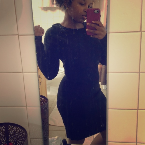 Black long sleeve dress 🖤 - Picture 1 of 2